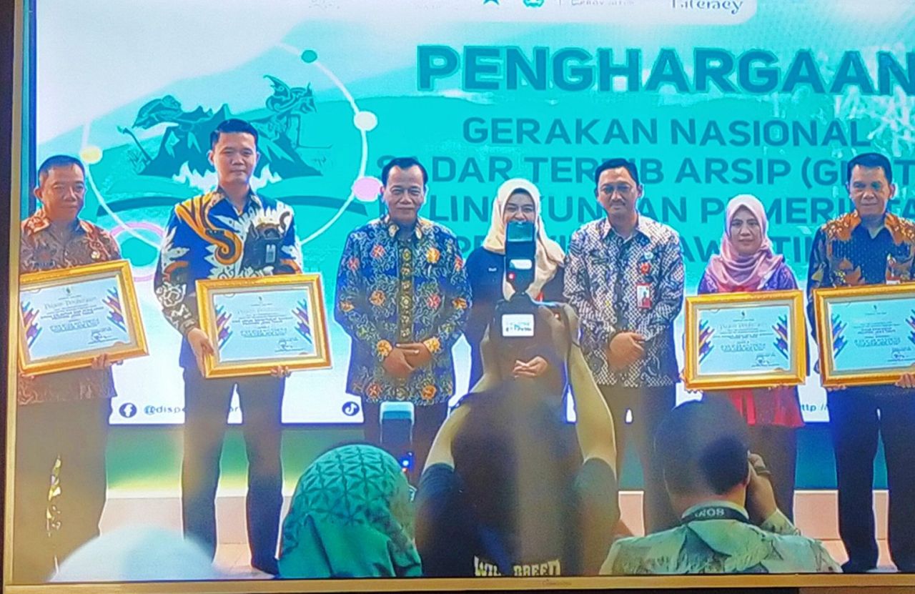 ThumbnailBravo!!! Dinas Kelautan dan Perikanan Jatim Juara I Penerapan Ketertiban Arsip 2025 Bravo!!! Dinas Kelautan dan Perikanan Jatim Juara I Penerapan Ketertiban Arsip 2025
